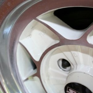 Radbolzen hinten mit ATS 7135