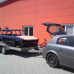 Auto zum Lackierer gebracht