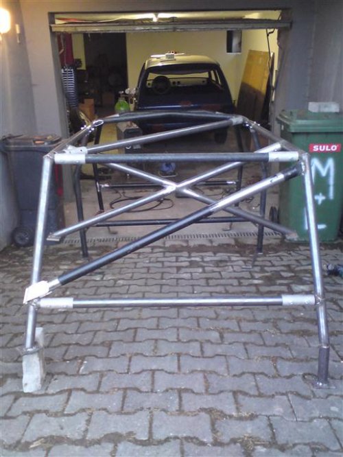 Käfig ausgebaut